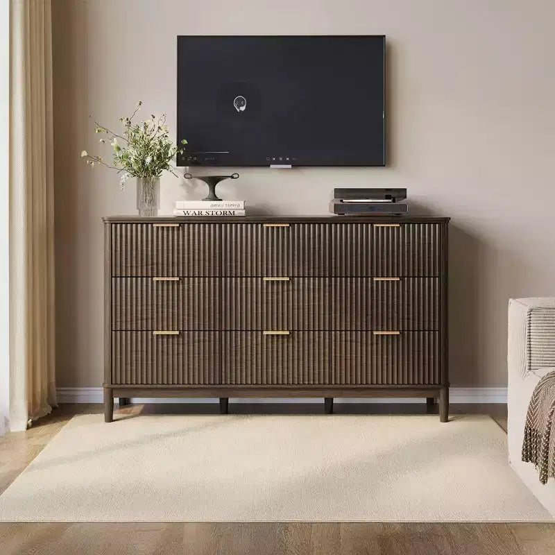 Commode à 9 tiroirs cannelés pour chambre à coucher, grande commode de style moderne du milieu du siècle avec poignées en métal doré, larges commodes en bois de style bohème