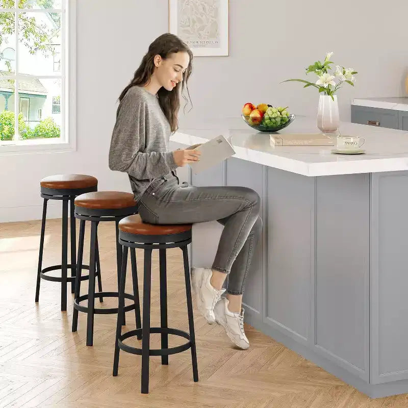 Lot de 2 tabourets de bar sans dossier pivotants de 76 cm, tabourets de cuisine hauteur comptoir avec repose-pieds, siège en cuir PU imperméable pour îlot de cuisine et bar à domicile